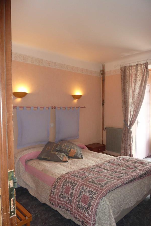 Hotel Font De Lauro Saumane-de-Vaucluse Εξωτερικό φωτογραφία