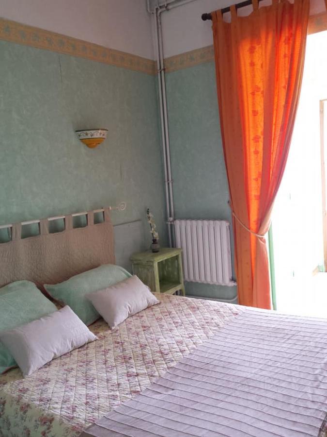 Hotel Font De Lauro Saumane-de-Vaucluse Εξωτερικό φωτογραφία